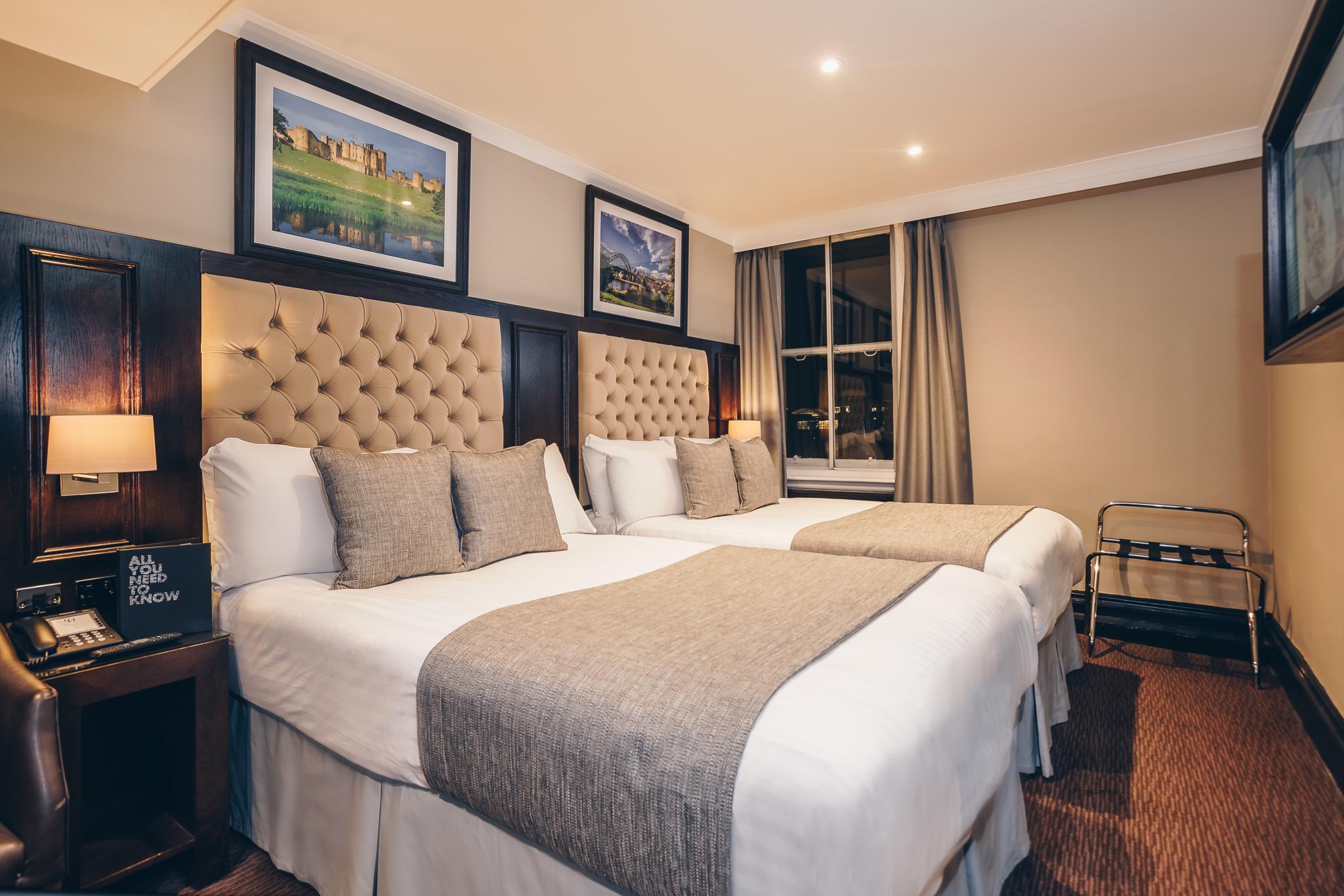 County Hotel & County Aparthotel Newcastle Экстерьер фото